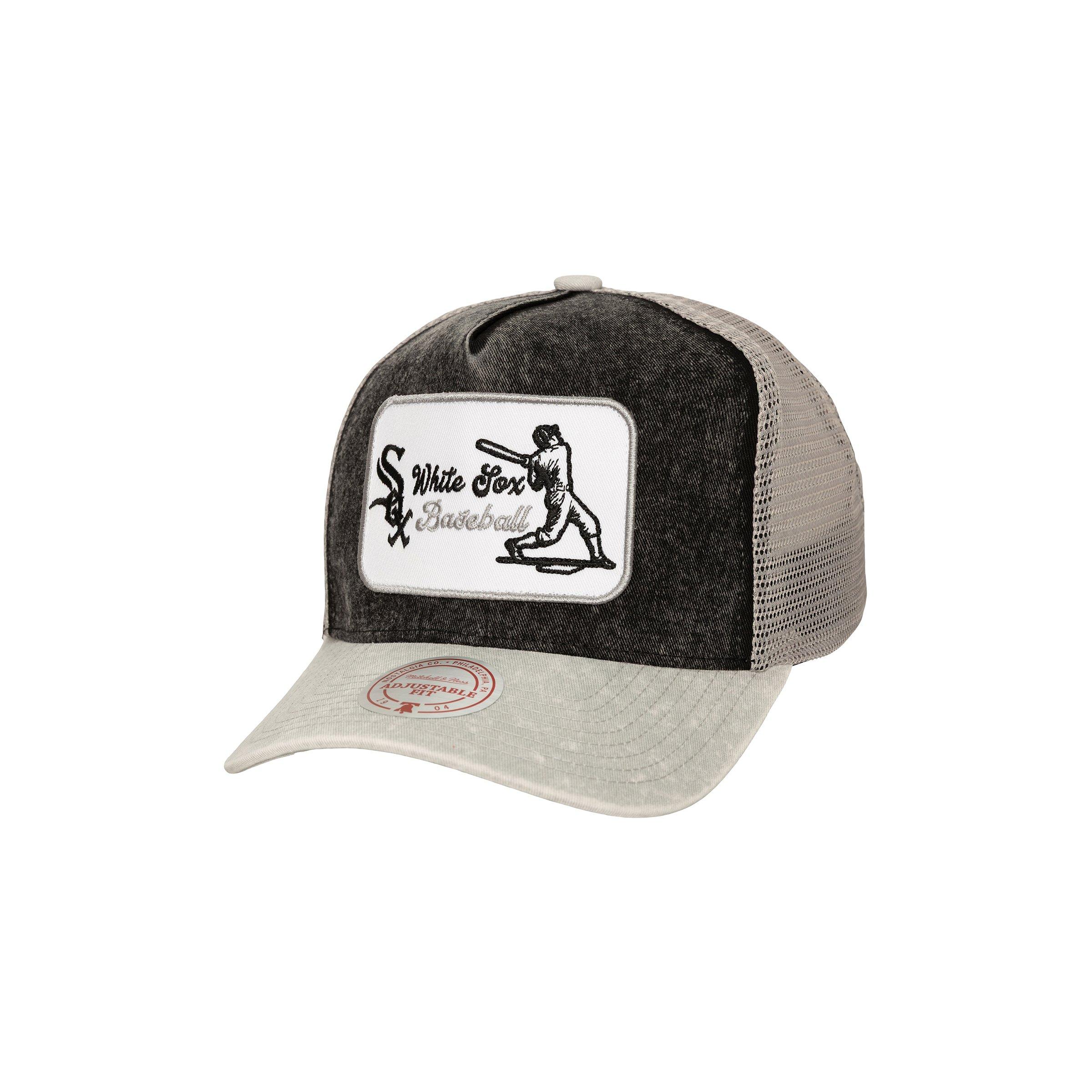 Mitchell & Ness Chicago White Sox Hometown Trucker Snapback Hat - Black - BLACK